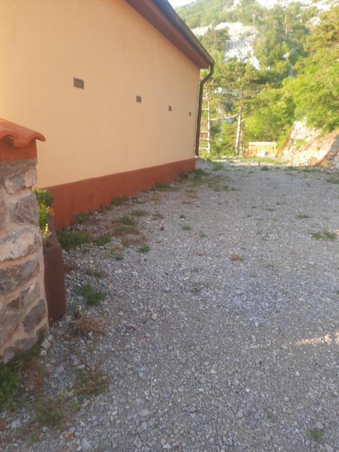 Feral Apartment Свети Юрай Екстериор снимка